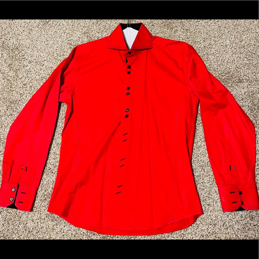 Large men’s button up MEC shirt